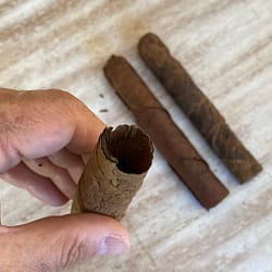 The binder of the cigar