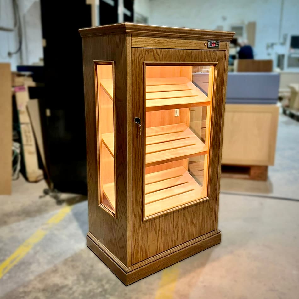 Carrito walnut finished Humidor closed