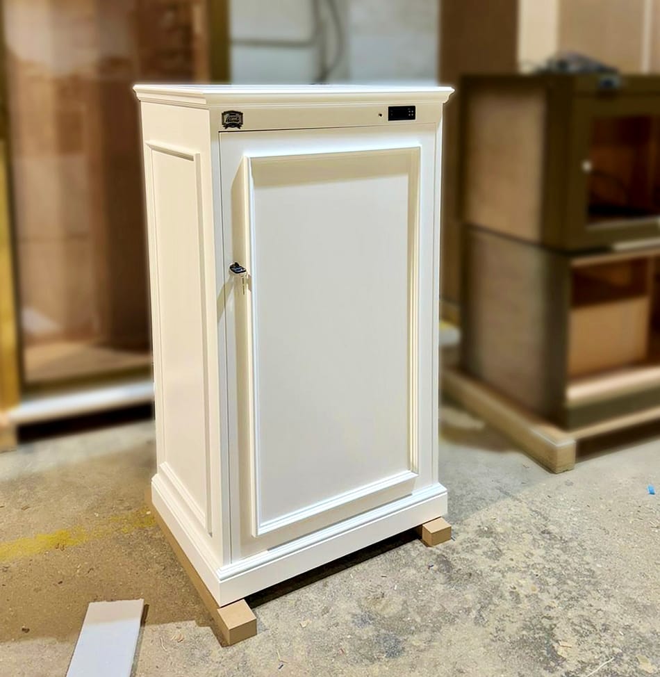 Carrito white Humidor blind closed