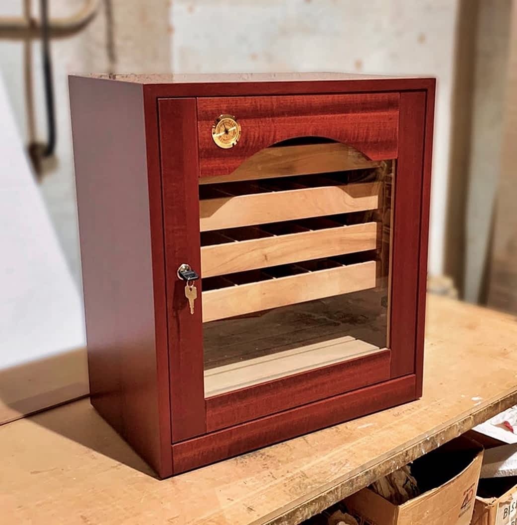 Medium cabinet humidor model Berlin