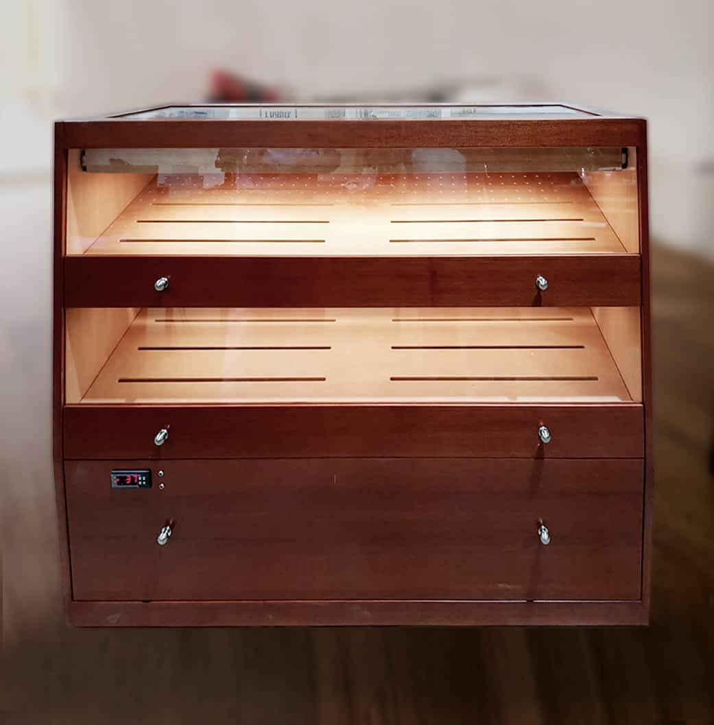 Countertop humidor model for tobacco shops