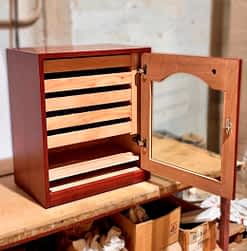 Medium cabinet humidor model Berlin open
