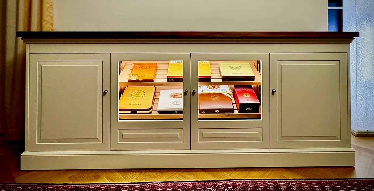 Humidor para puros de cedro elaborado a medida