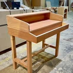 Mesa de torcedro desmontable