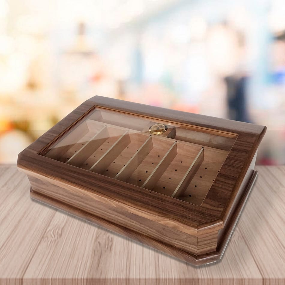 Nicaragua model with a cherry finish humidor Humidors Wacota