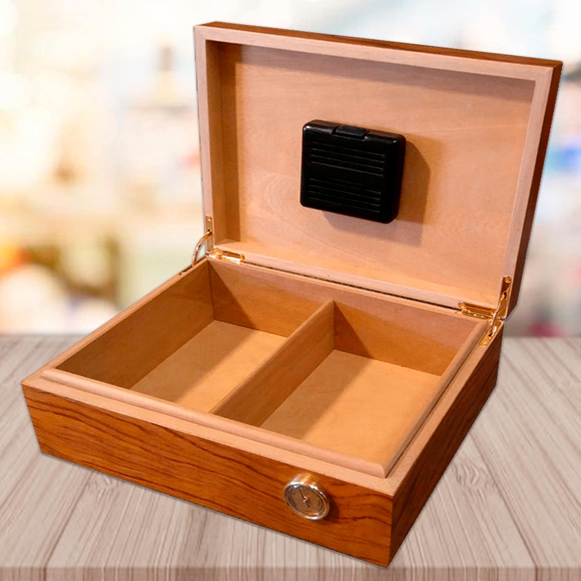 Exquisito model desktop humidor. Ideal for personal use.