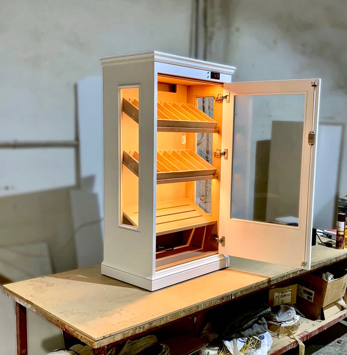 Carrito humidor open showing cedar interior
