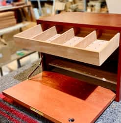 President model open cherry wood humidor