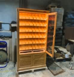 Belgrado humidor open with cherry wood finish