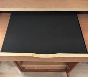 Sponge tray for natural humidification in humidor