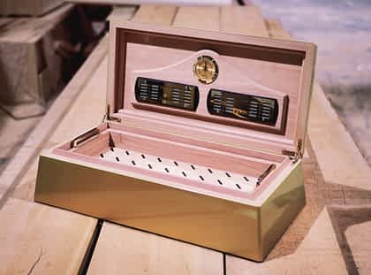 Gold Humidor LFD opened