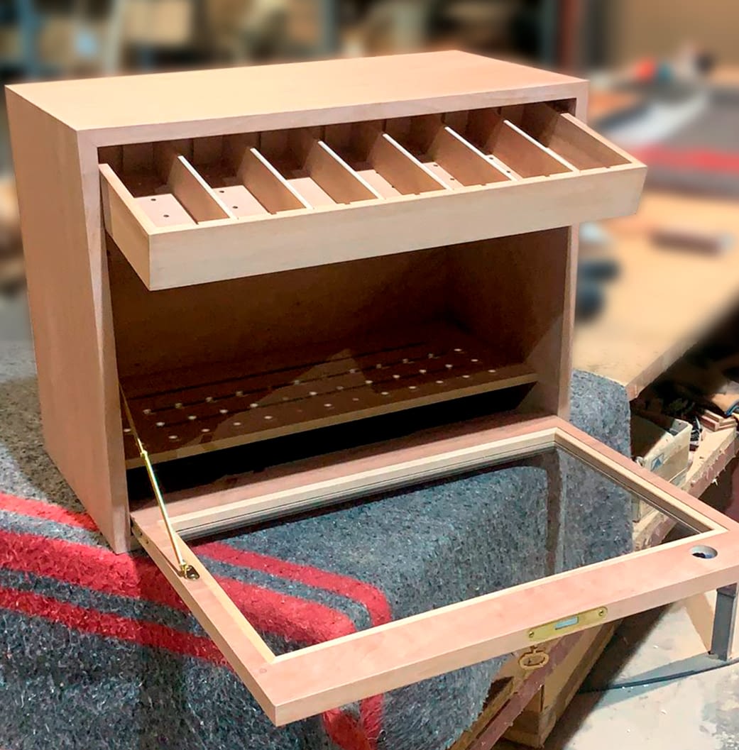 Humidor de sobremesa modelo Presidente abierto