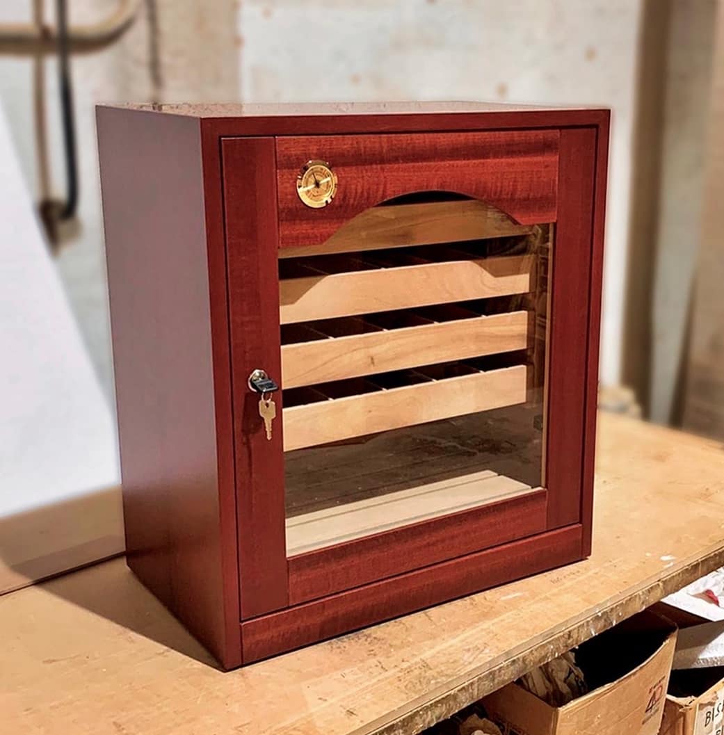 Humidor mediano modelo Berlín caoba