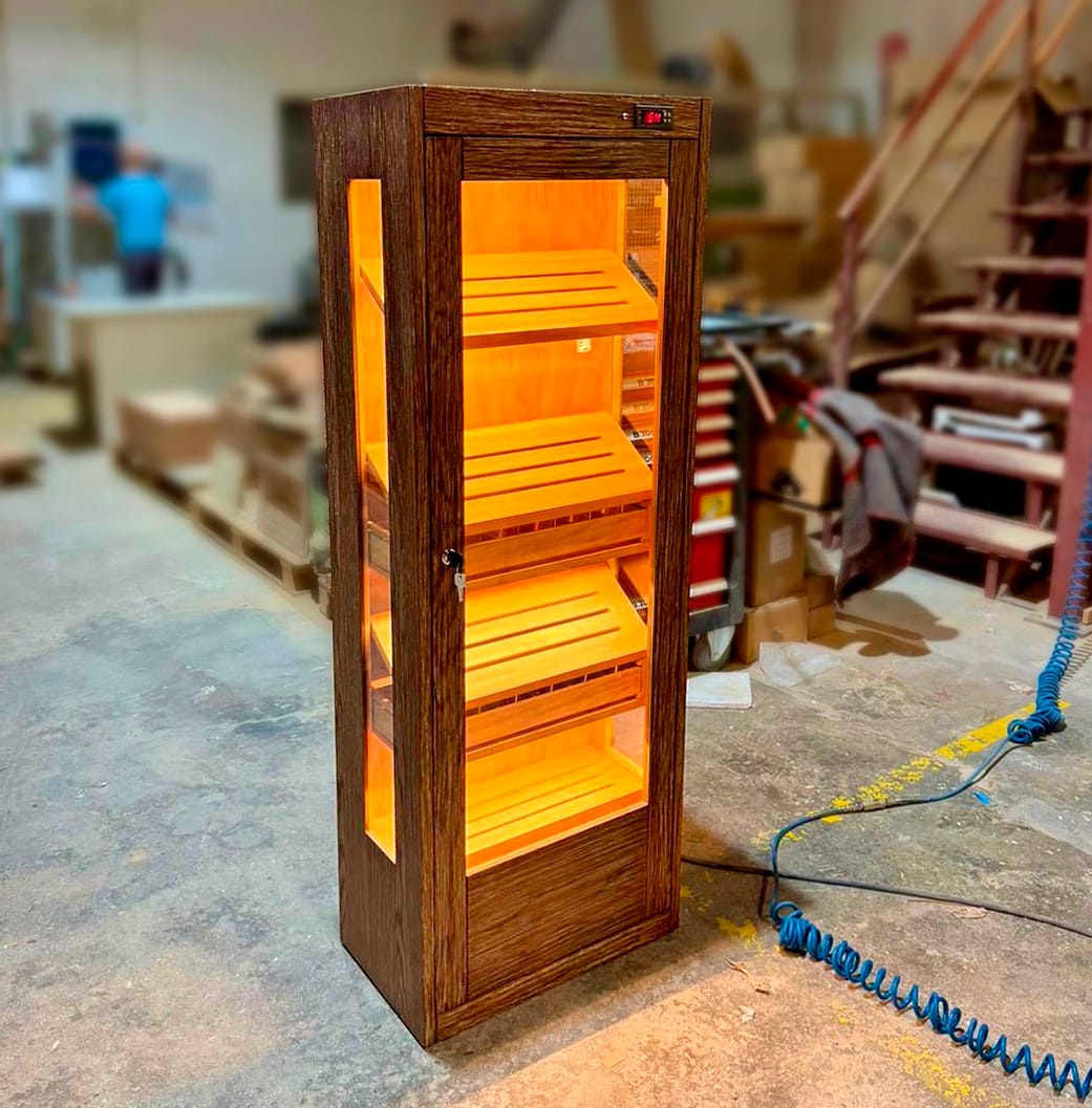 Humidores Imperial con laterales en cristal madera mediano