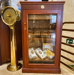 Humidor mediano modelo Carrito