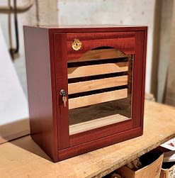 Humidor mediano modelo Berlín caoba