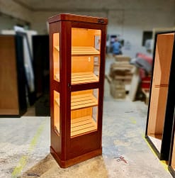 Humidores Dominicana acabado barnizado caoba