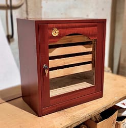 Humidor mediano modelo Berlín caoba