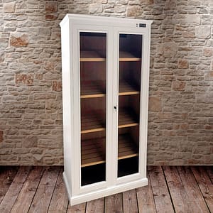 El humidor modelo Soberano, es uno de los cinco humidores de puros para profesionales. Humidor modelo Soberano acabado lacado blanco