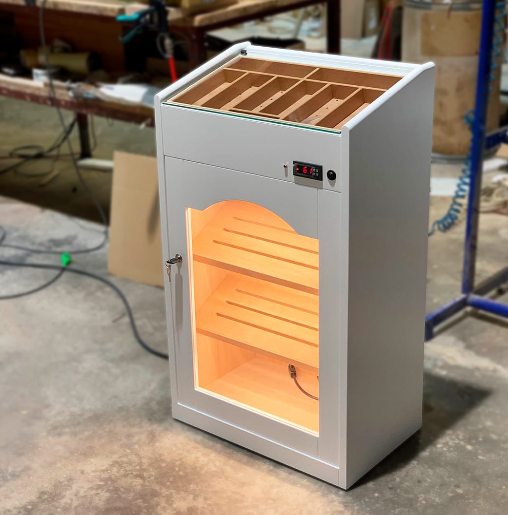 Medium white cabinet humidor model Caribe
