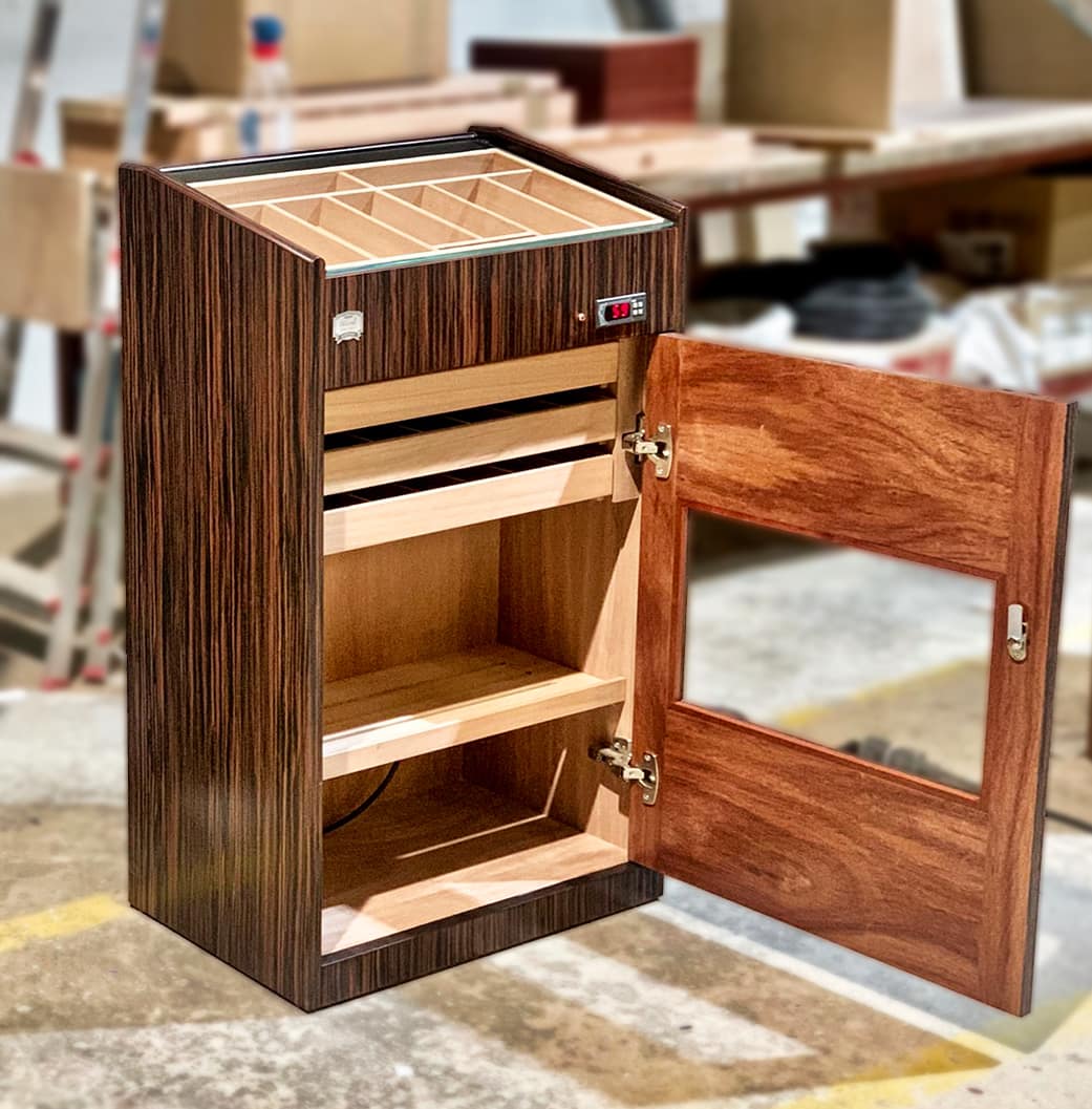 Medium cabinet humidor model Caribe