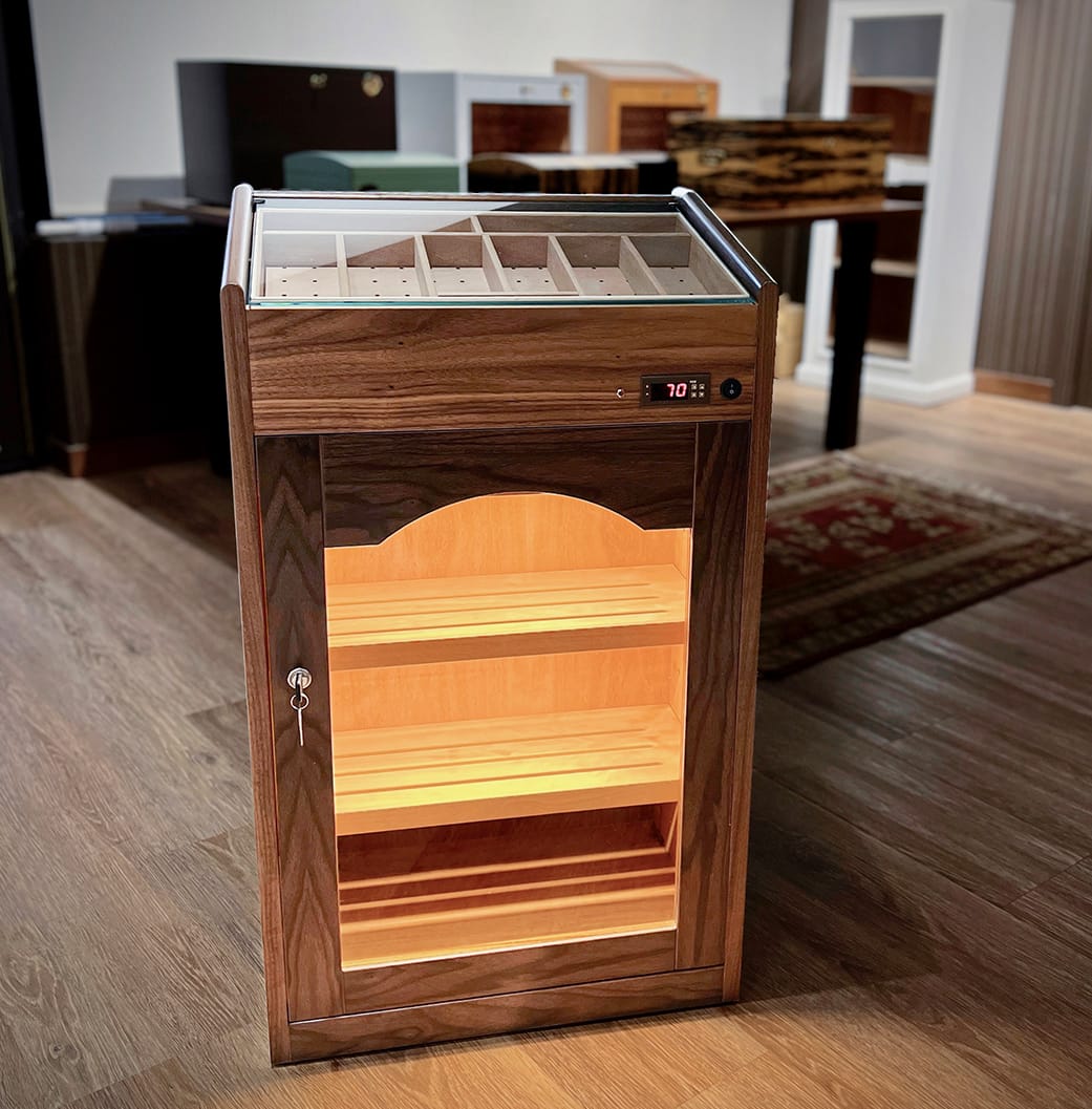 Medium cabinet humidor model Caribe