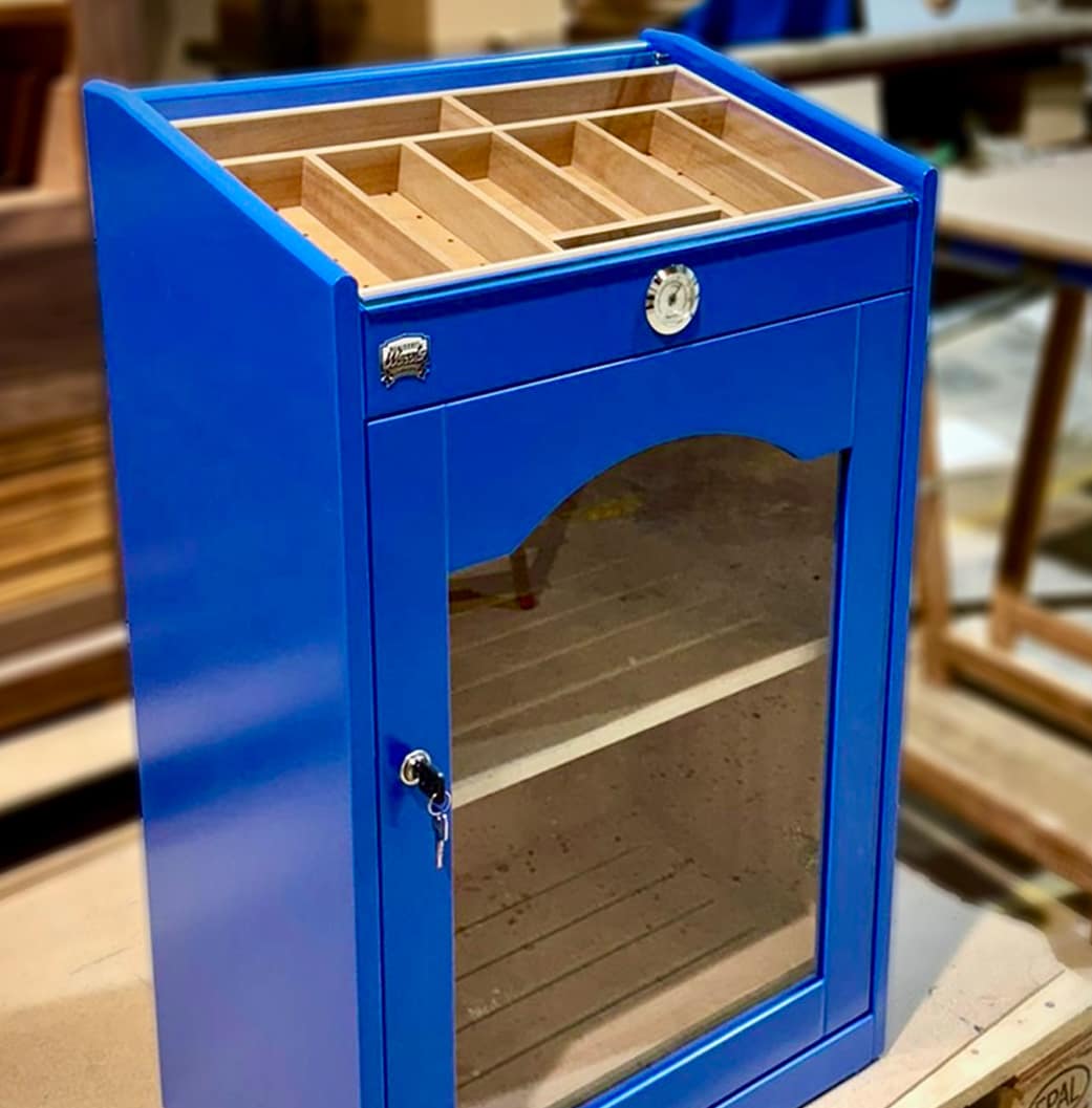 Medium blue cabinet humidor model Caribe