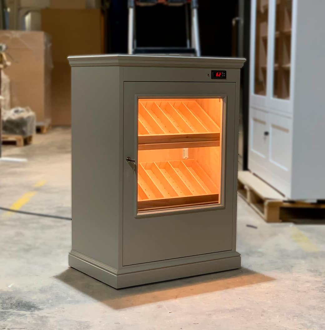 Medium cabinet humidor model Carrito