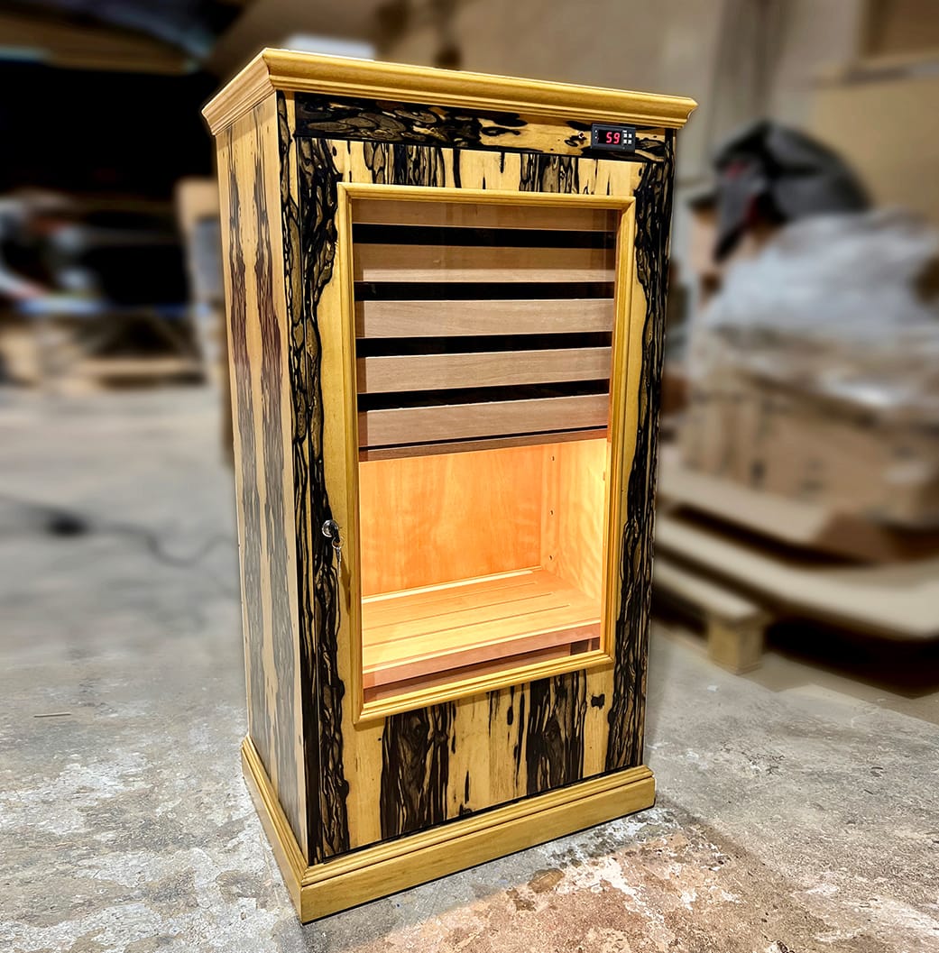 Medium cabinet humidor model Carrito