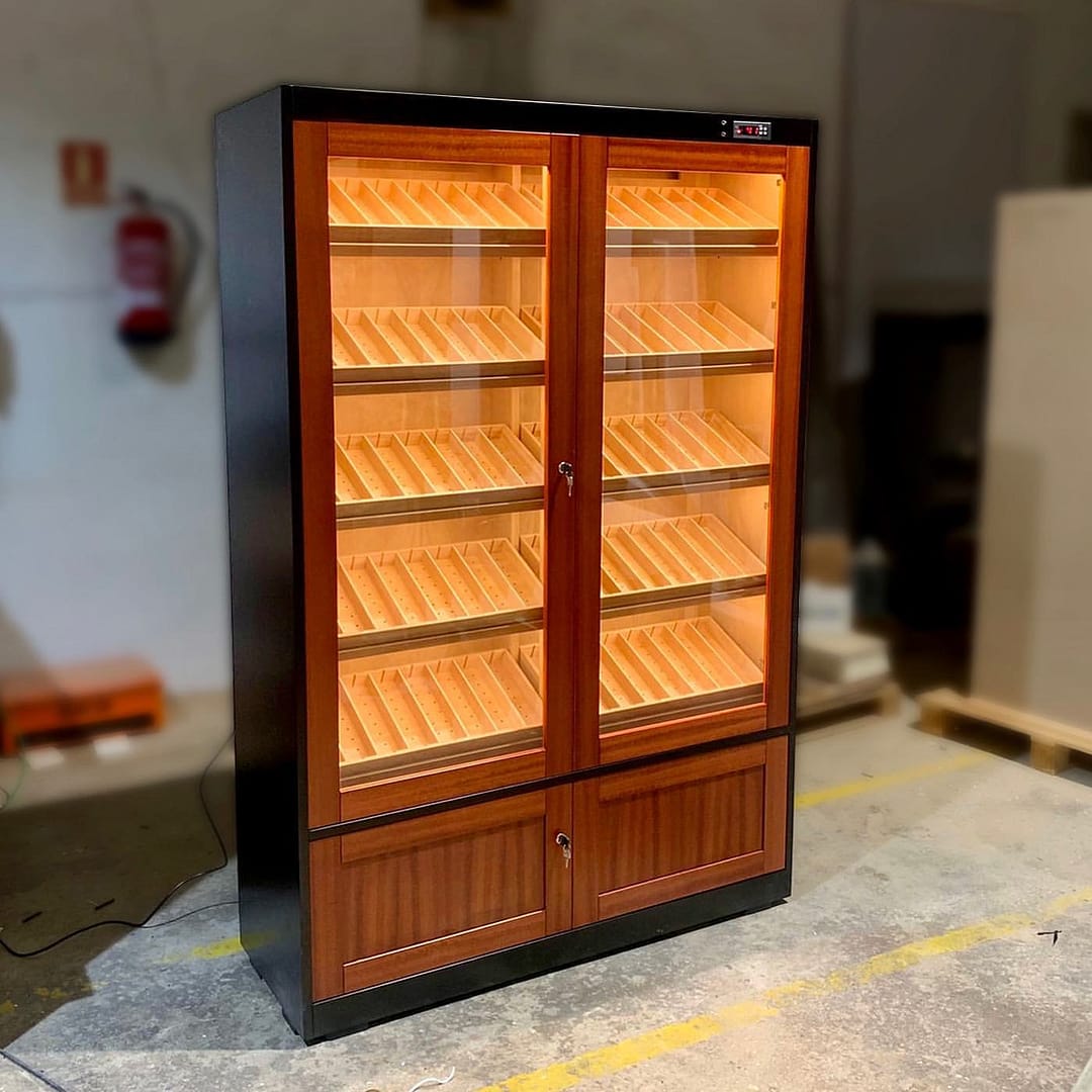 Humidor display case model Aficionado two colors