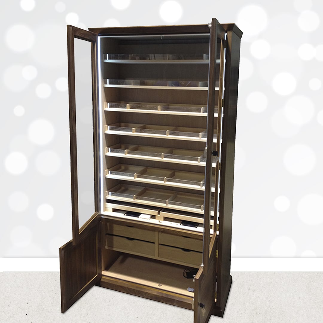 Humidor modelo Belgrado acabado abierto