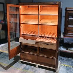 Quasar humidor opened