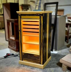 Medium cabinet humidor model Carrito