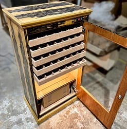 Medium cabinet humidor model Carrito