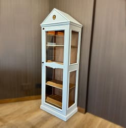 Monarca white lacquered glass humidor