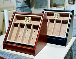 Mahogany and black Mini Palmera humidors