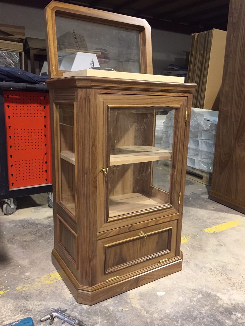 Humidor Atenas en fábrica