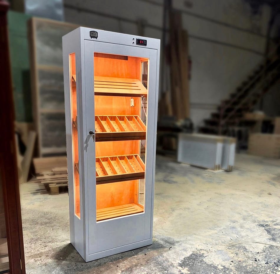 Cabinet humidor model Imperial white